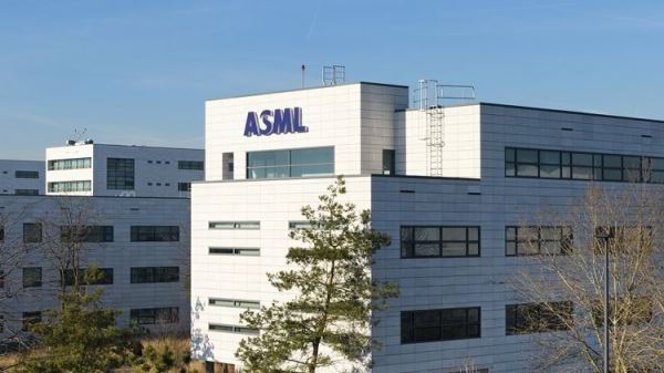 Акции ASML упали из-за угрозы новых санкций даже на фоне неплохого квартального отчёта