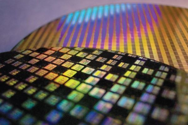 TSMC предлагает шире трактовать рынок контрактных услуг, намекая на конкуренцию с Intel